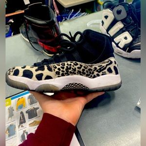 message me before you buy for more info jordan 11 animal print size 8.5w